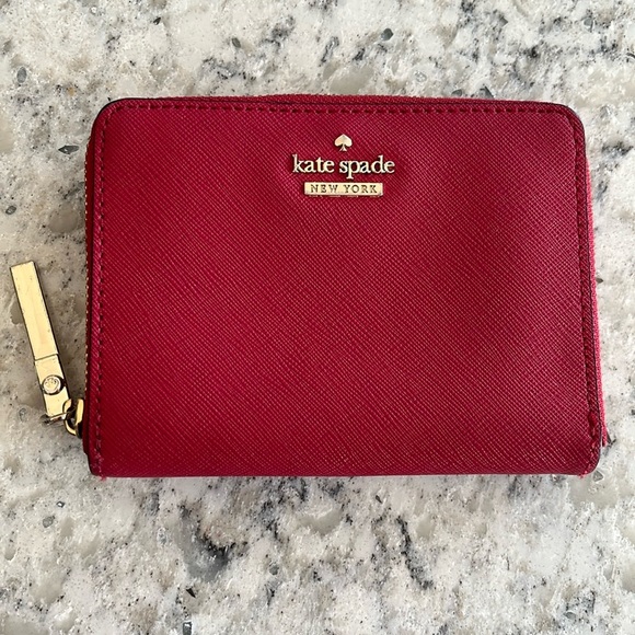 Kate Spade Cameron Street Laine Wallet Red Leather - Picture 1 of 5